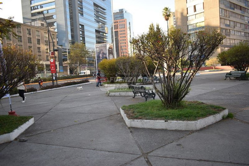 Imagen 2 de 9 de Local Comercial En Venta En Providencia