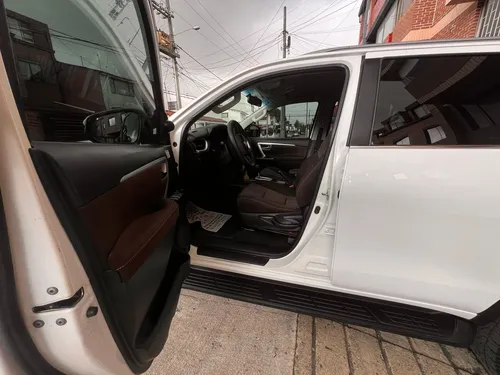 Toyota Fortuner 2.7 At