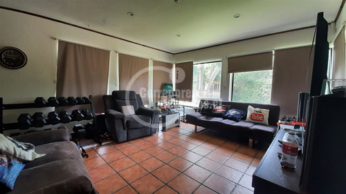 Casa En Venta De 7 Dorm. En Santo Domingo