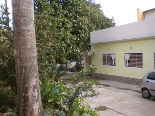 Imagen 3 de 7 de Casa En Venta 700 Mts Terreno En El Toro Maracay