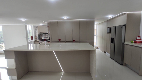 Imagen 13 de 17 de Adriana Castellanos +58 412 6697984 Ofrece Venta De Hermoso Apartamento Duplex En Residencias Iceberg El Rincón Edo. Carabobo Cod. 164797