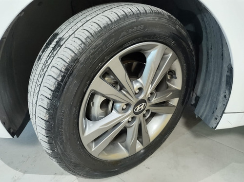 Imagen 13 de 13 de Hyundai Elantra