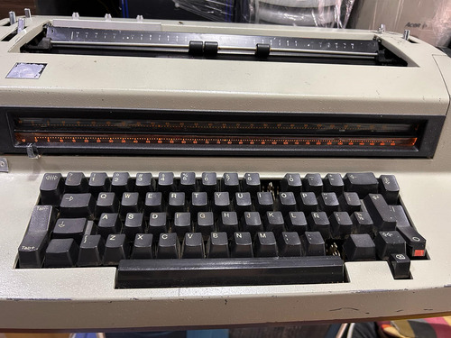 Maquina De Escribir Ibm Selectric Ii No Sabemos Si Funciona (Usado)
