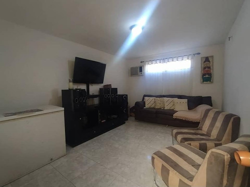 Imagen 9 de 18 de Se Vende Town House En San Diego Villa Laguna Club