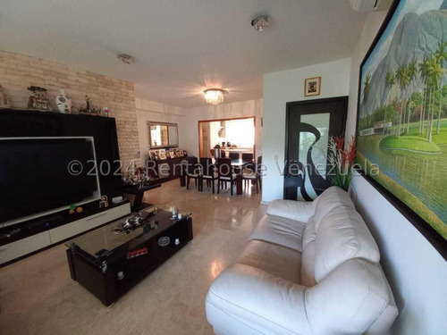 Venta De Impecable Apartamento En Lomas Del Sol / Gc