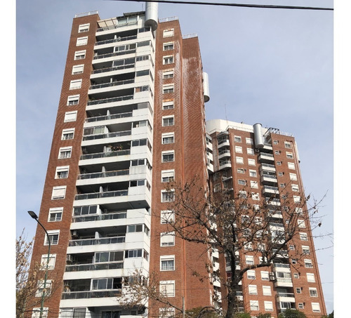 Imagen 2 de 16 de Depto. De 2 Ambientes En 12° Piso Con Espectacular Vista Al Río Con Cochera Cubierta!!!