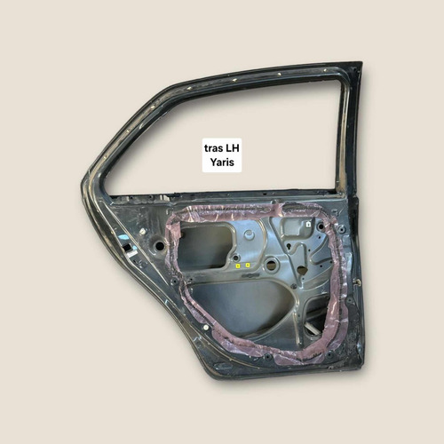 Puerta Trasera Izquierda Toyota Yaris (Usado)