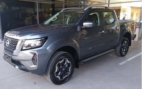 Imagen 13 de 18 de Nissan Frontier Xe 4x2 At 2023 0km Oferta Blanca #02