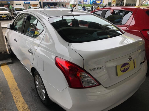 Nissan Versa 1.6 16v Flex S 4p Manual