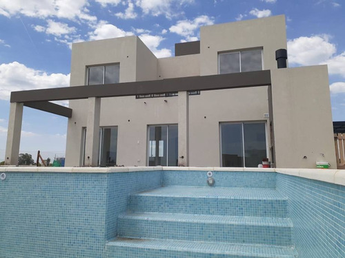 Imagen 11 de 13 de Casa En Venta En Canning