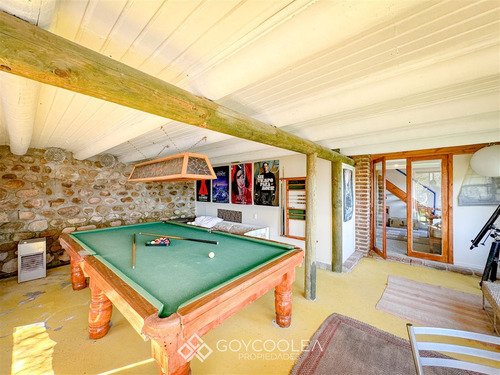 Casa En Venta De 5 Dorm. En Las Cabras