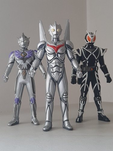 Ultraman Sofubi, Pack De 3 Figuras