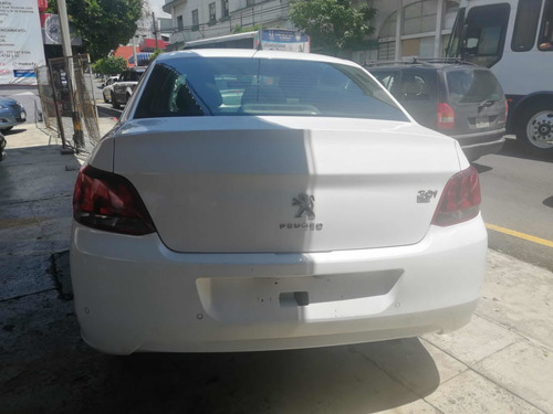 Imagen 7 de 12 de Peugeot 301 2018 1.6 Allure Hdi Diesel Mt