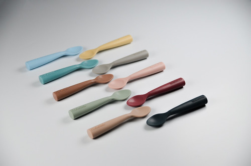 Imagen 5 de 8 de Cuchara Silicona Alimentacion Bebe Minikoioi Scooper