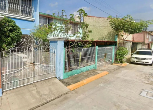 Casa En Venta De Remate Bancario Flor De Verónica, Gaviotas Nte. Sector Popular, 86068 Villahermosa, Tab. -jcbb2
