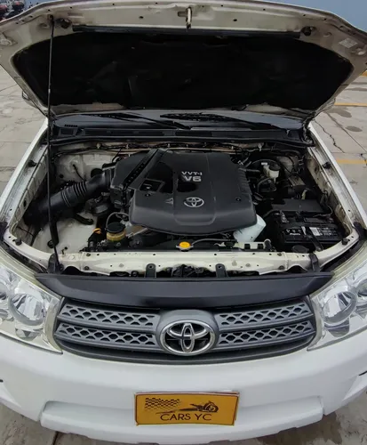 Toyota Fortuner 4.0 Sr5