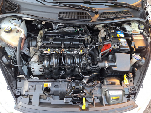 Ford Fiesta 1.6 TITANIUM HATCH 16V FLEX 4P AUTOMÁTICO