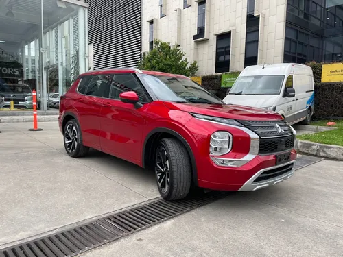 Mitsubishi All New Outlander 2.5l 4x4 At. Ab