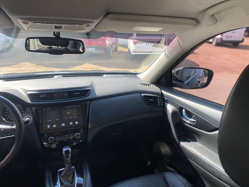 Nissan X-Trail 2.5 Exclusive 3 Row Cvt