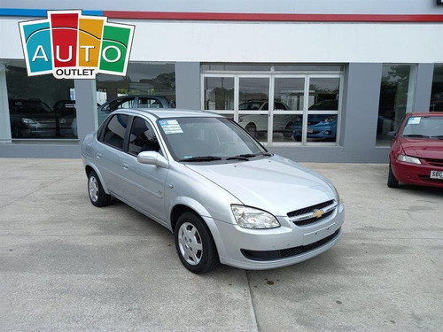 Chevrolet Corsa Super 2011 Gris Plata 4 Puertas