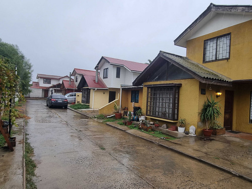 Casa En Calle Arturo Prat Con Sargento Aldea (60103)