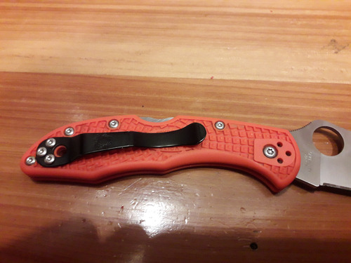 Navaja Spyderco Delica 4 Naranja (Usado)