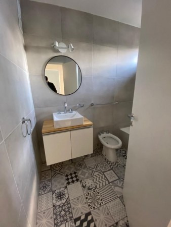 Imagen 14 de 16 de Venta De Departamento 2 Ambientes, La Perla. Reciclado