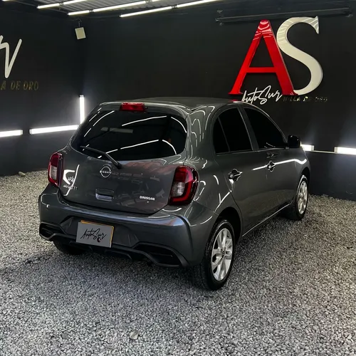 Nissan March 1.6 Sense At