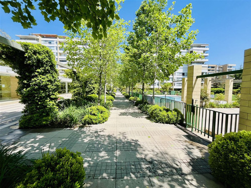 En Condominio: Colegio Manquehue / Sport Francés