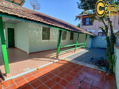 Imagem 3 de 7 de Casa Com 4 Dormitório(s) Localizado(a) No Bairro Centro Em Balneário Piçarras / Balneário Piçarras - 911
