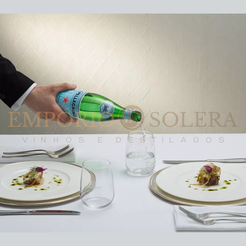 Água Mineral Natural Com Gás S. Pellegrino 750ml