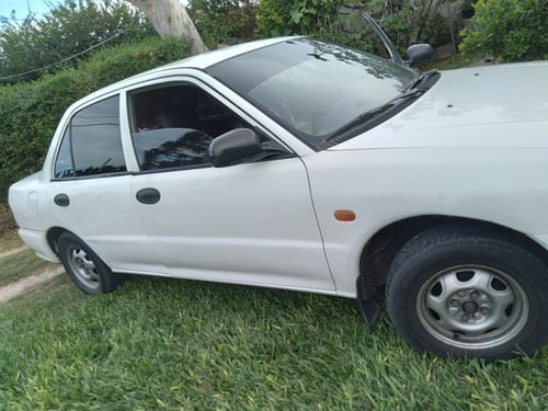 Mitsubishi Lancer 1.3