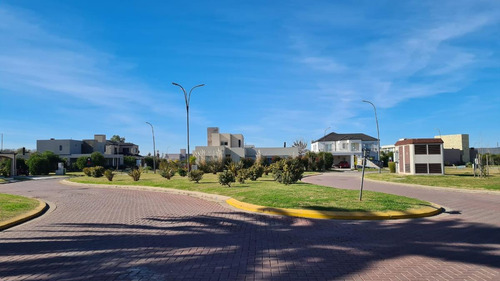 Imagen 4 de 9 de Terreno De 800m2 En San Sebastian