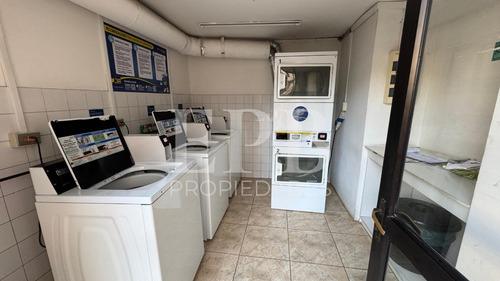 Se Vende Amplio Departamento 2d 1b En Sector Residencial