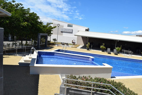 Alquilo Casa En Condominio Avenir, Santo Domingo Heredia, Cuenta Con Piscina, Gimnasio, Salón Fiestas, Co-working, Infantiles, Zonas Verdes