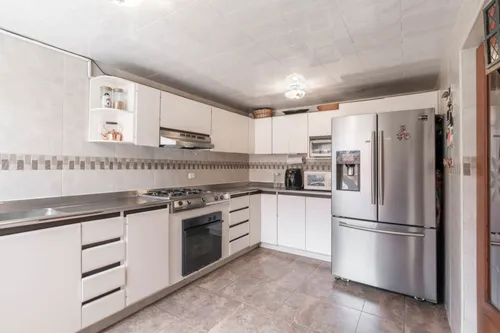 Casa En Venta En Alhambra. Cod V14653