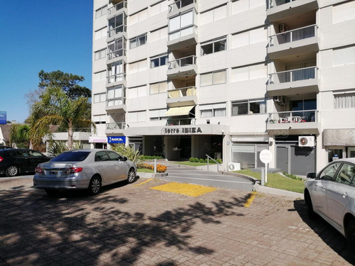 Apartamento Torre Ibiza Piscina 3 Dormitorios Departamento  En Venta En Roosevelt, Punta Del Este / Maldonado