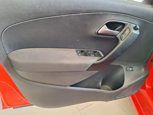Volkswagen Vento 1.6 Highline At