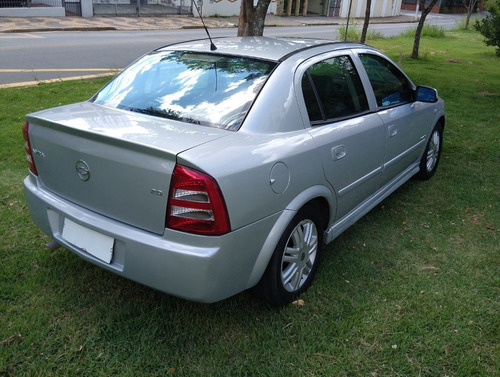 Astra Sedan 2005 Flex Ar Cond Dir Couro Airbag Roda Raridade