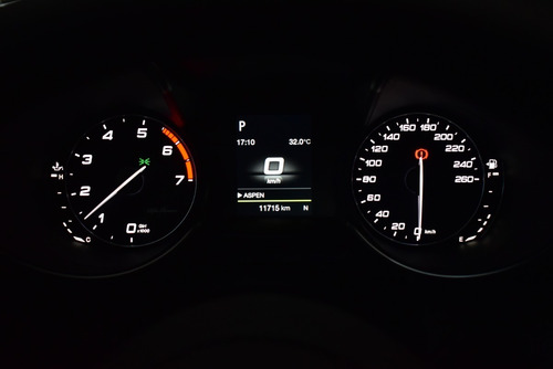 Imagen 10 de 19 de Alfa Romeo Giulia 2.0 200cv 200 Distinctive 2019 - Car Cash