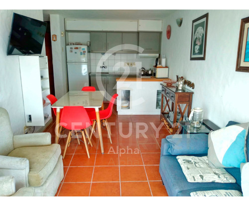 Apartamento 2 Dormitorios En Piriápolis Frente Al Puerto