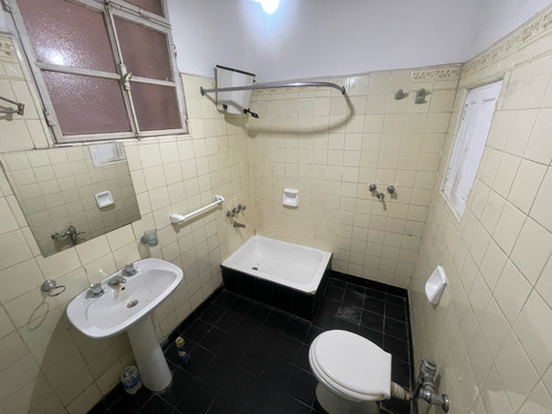 Departamento En Alquiler De 2 Dormitorios En Rosario - Centro