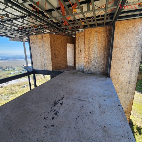 Casa En Construccion De 5 Dorm. En Curicó