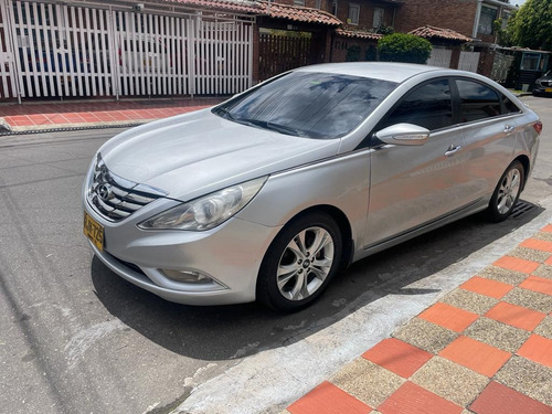 Hyundai Sonata I45 2.4