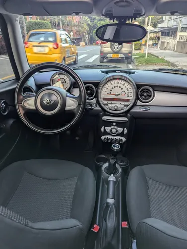 Mini Cooper R56 1.6 Coupe
