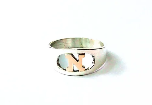 Anillos con letras caladas cheap