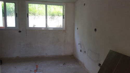 Alto Hatillo Imponente 180mts Financiamiento 50% En Dos Años Sin Intereses Linda Vista Edificio Nuevo Pozo De Agua Calle Privada Vigilancia 2habitaciones /3baños 2 Puestos En Sótano Maletero