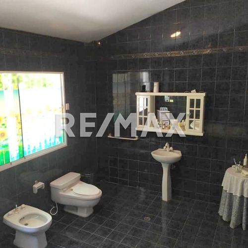 Imagen 11 de 20 de Casa En Venta Con Vista A La Montaña Y Aire Fresco, En Exclusiva Zona De San José De Los Altos, Edo. Miranda - Hirbic Almeida - Remax