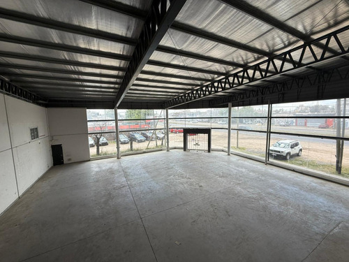 Local Comercial 681 M² En Esquina S/avenida - San Justo