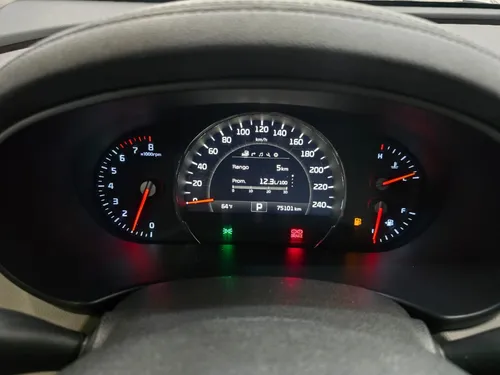 Kia Sorento 5p EX PACK, V6 TA Piel QCP GPS 7 pas. RA-18"